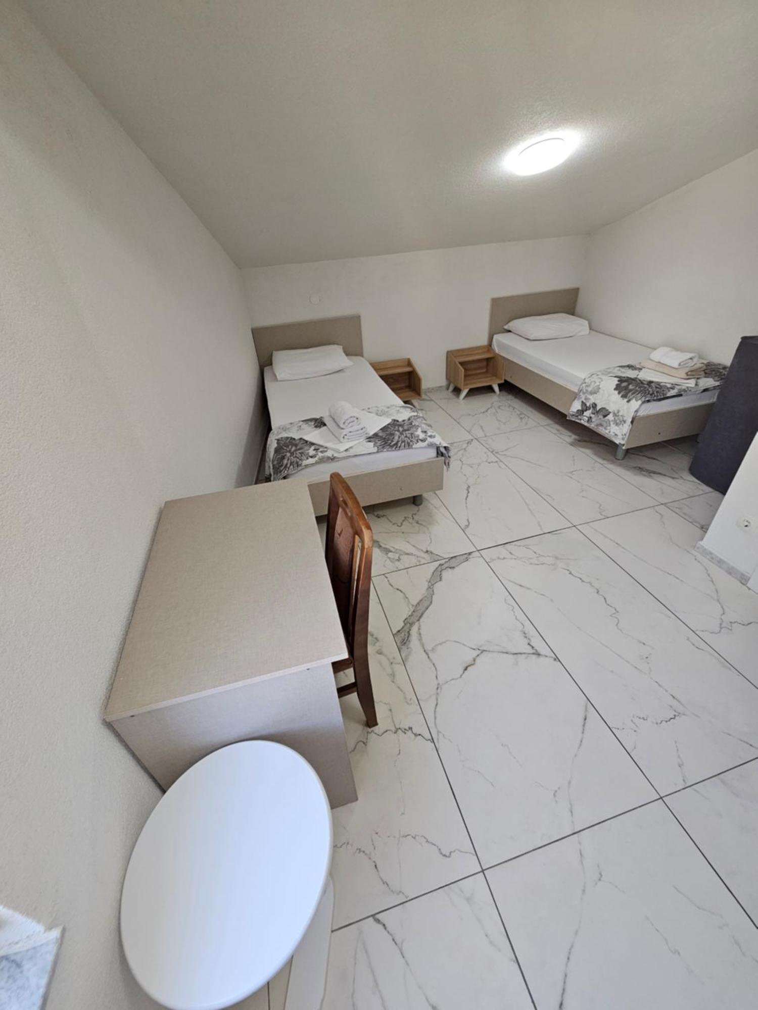 Xxl Apartments City Centar Bitola Bagian luar foto