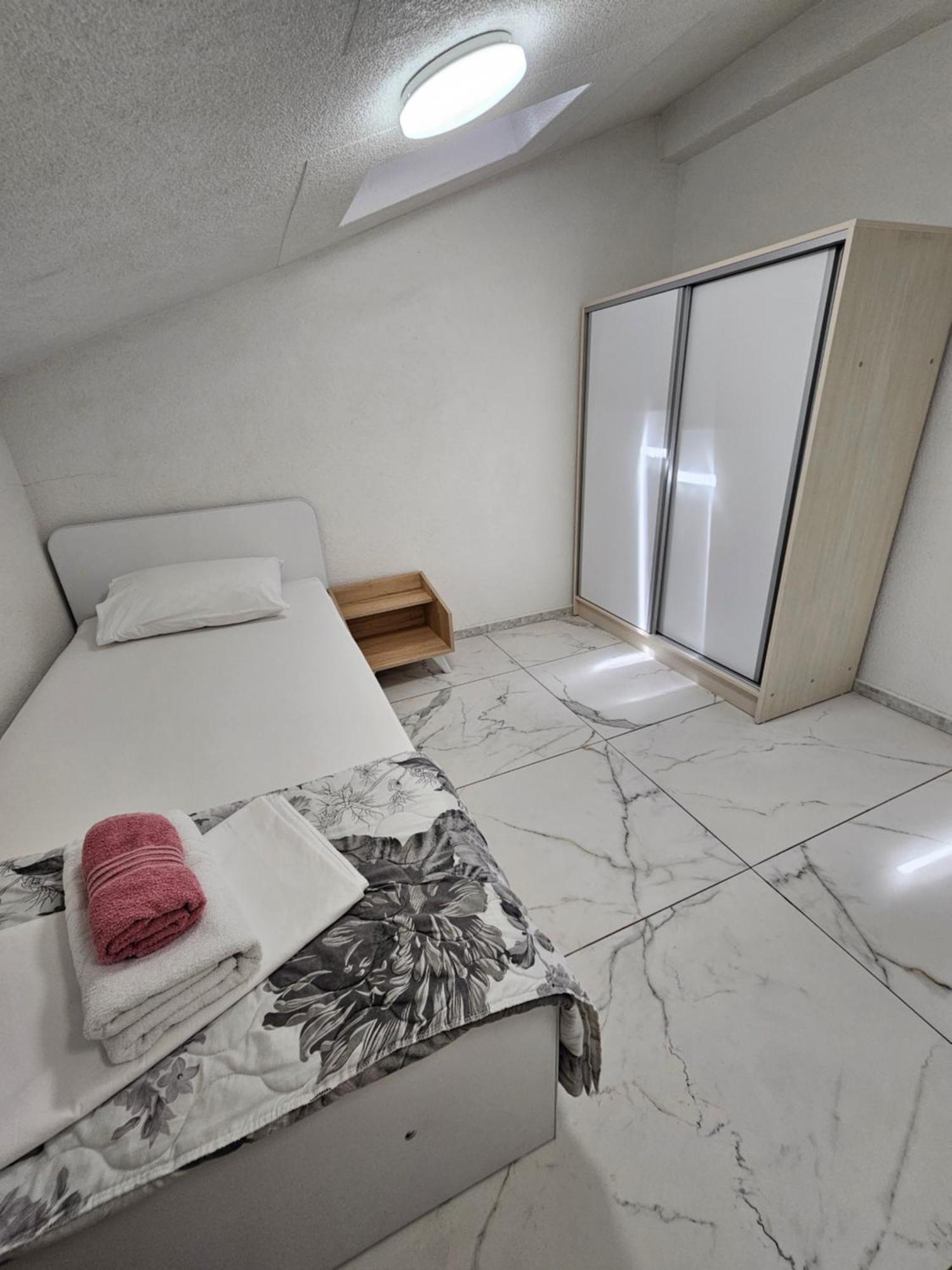 Xxl Apartments City Centar Bitola Bagian luar foto