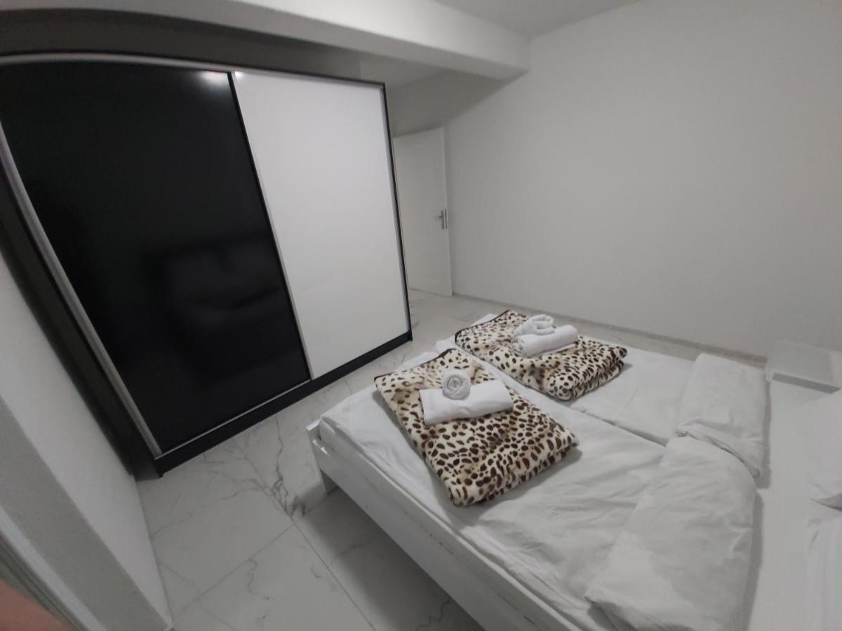 Xxl Apartments City Centar Bitola Bagian luar foto