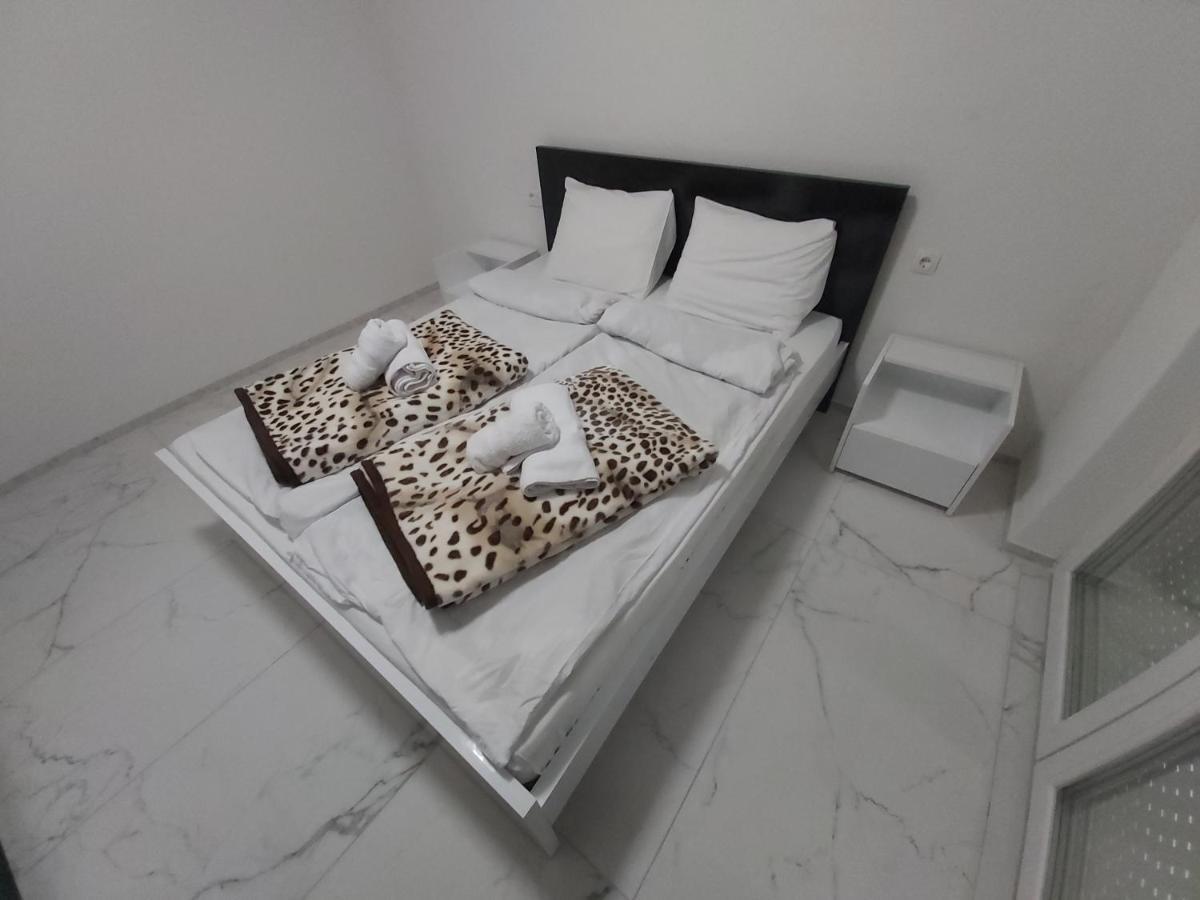 Xxl Apartments City Centar Bitola Bagian luar foto