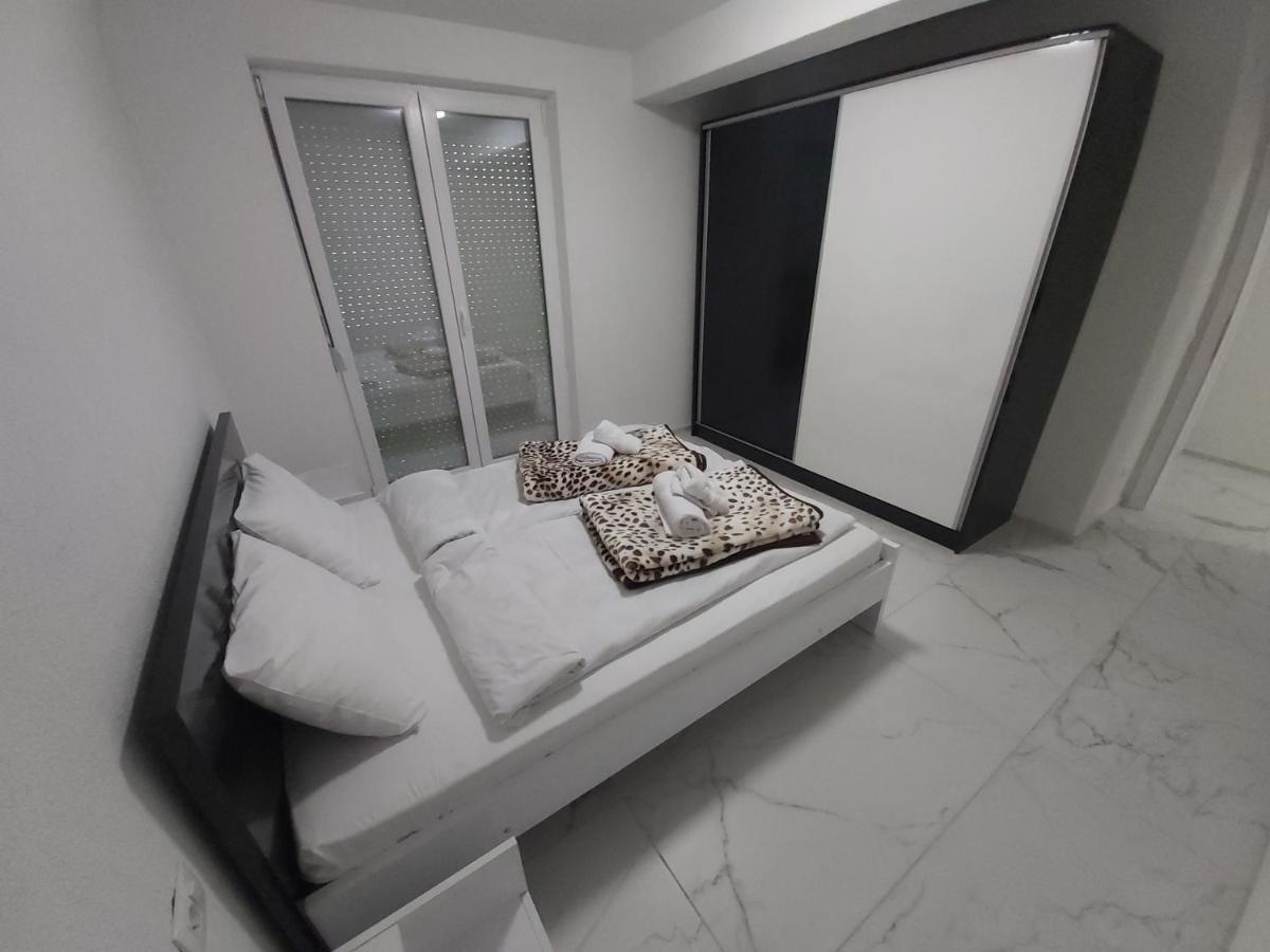 Xxl Apartments City Centar Bitola Bagian luar foto